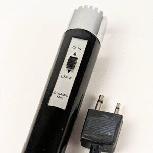 Vintage Silver/Black Dynamic Mic